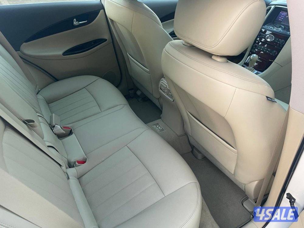 انفينيتي QX50  عداد 61 الف7