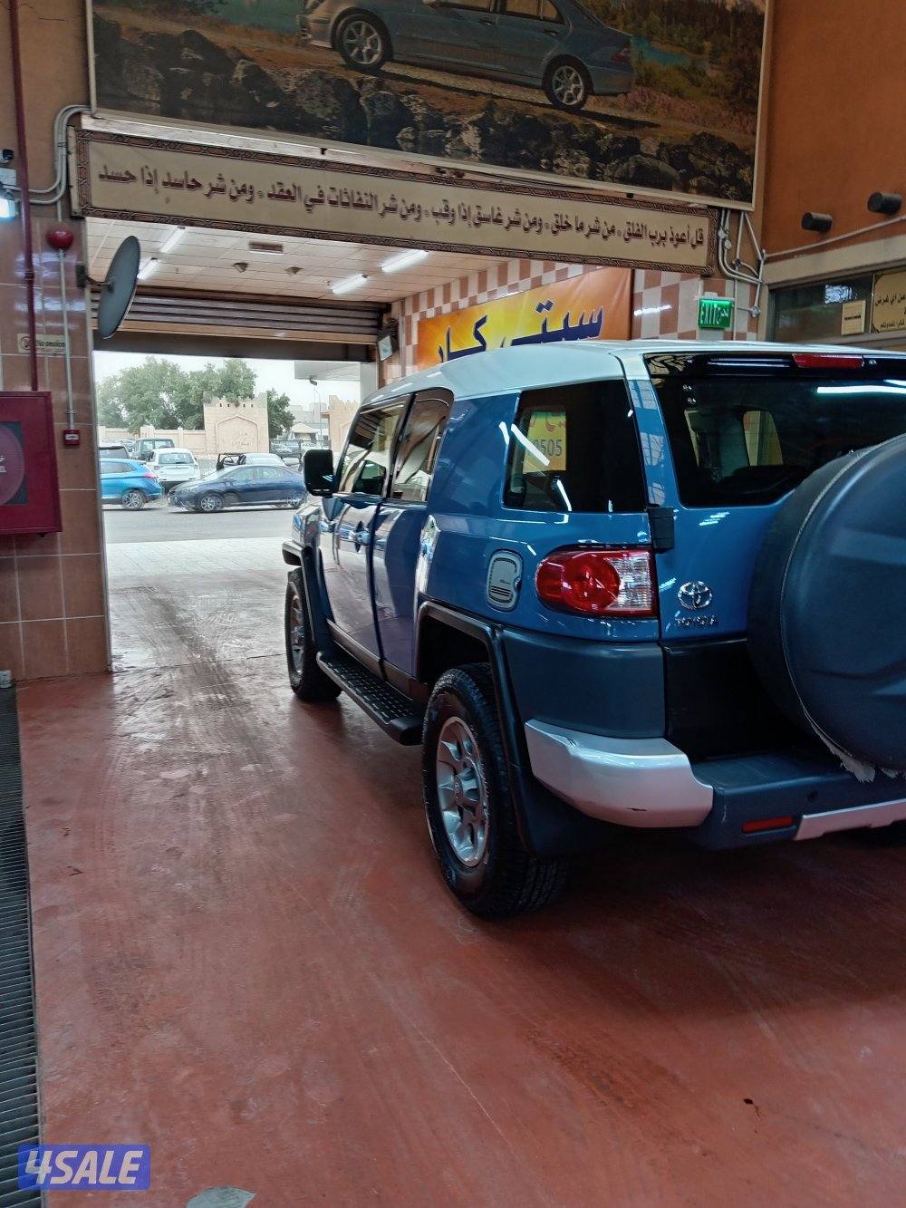 للبيع جيب FJ موديل 2013 صبغ الوكاله شرط الفحص تواير يوكوهاما3