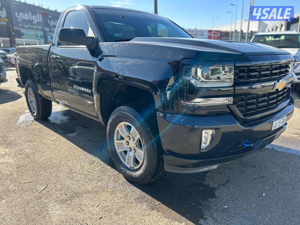 شيفرولية سلفرادو 1500 موديل 2018 ماشى 174.000 k.m  وارد الغانم .1