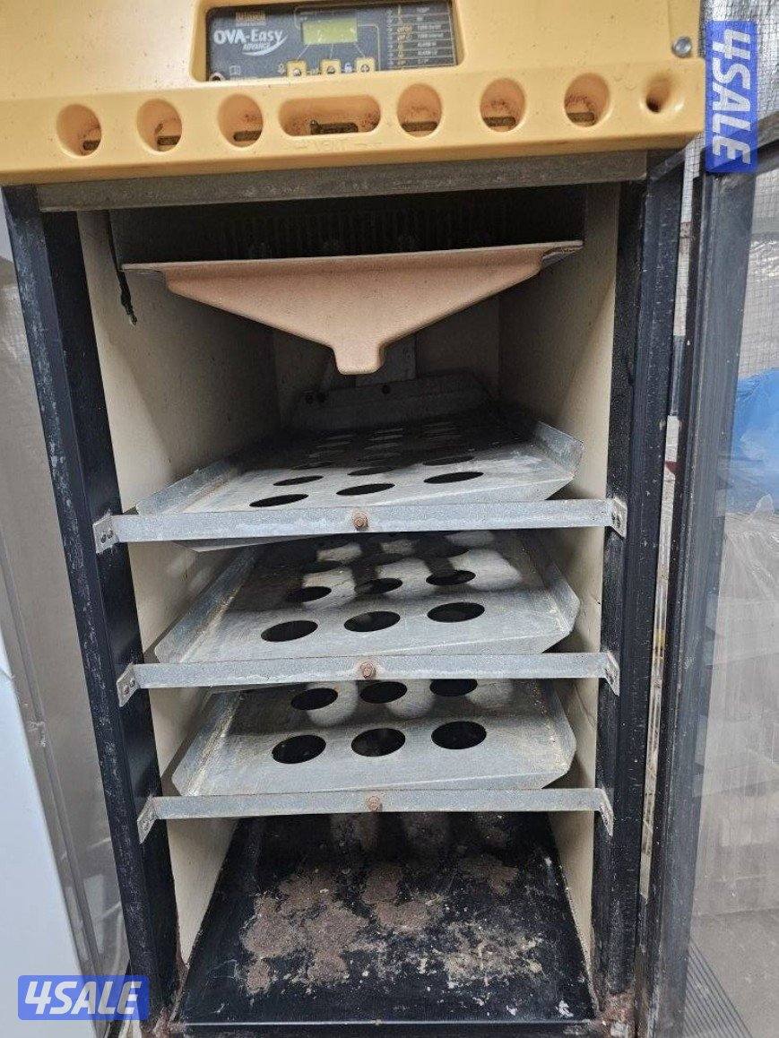 فقاسة نايف1