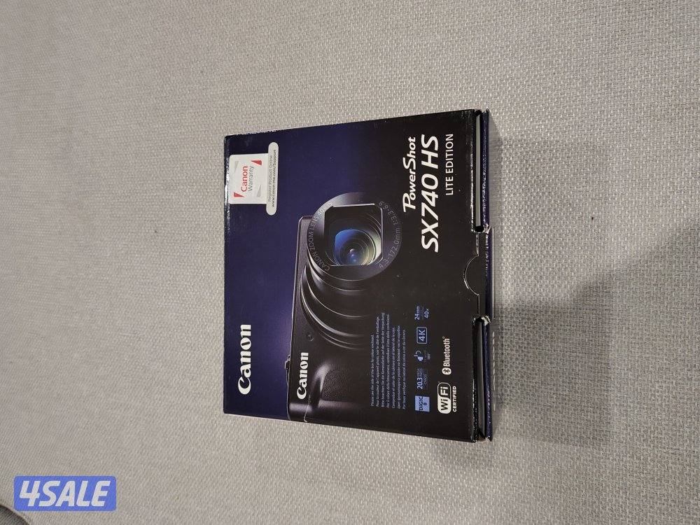 canon sx740hs lite edition in box with a silicone case0