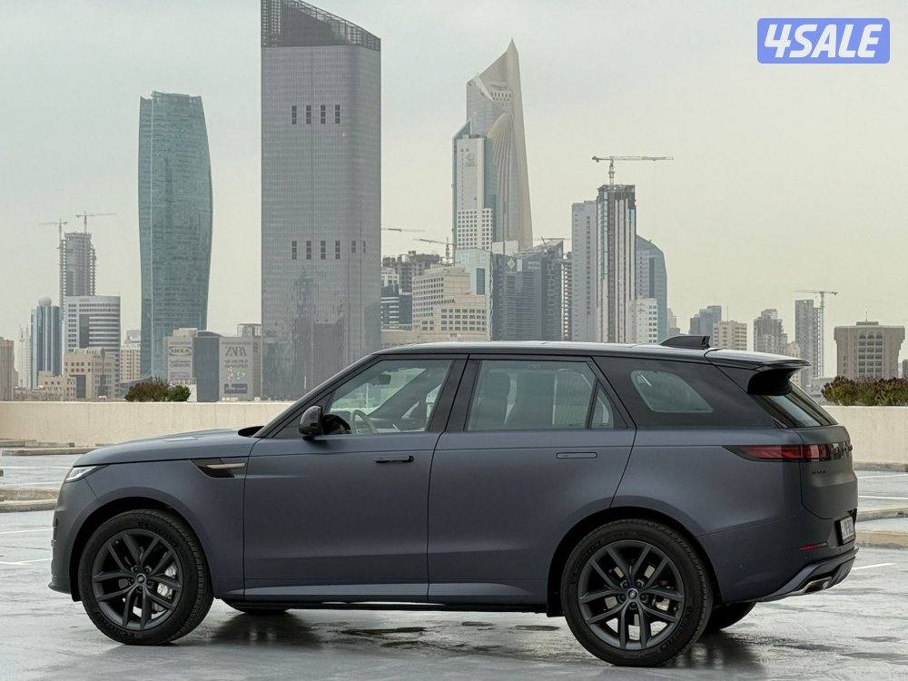 رنج روفرSPORT SE V6 DYNAMIC موديل2025 عداد24الف واد الغانم تحت الكفاله1