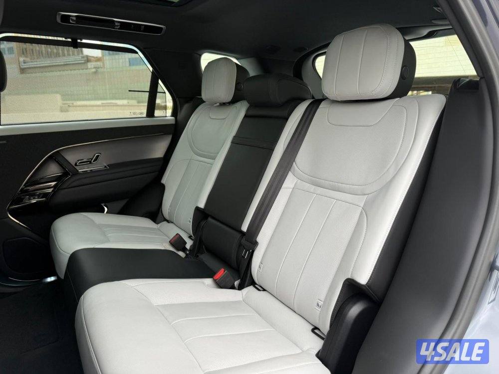 رنج روفرSPORT SE V6 DYNAMIC موديل2025 عداد24الف واد الغانم تحت الكفاله10