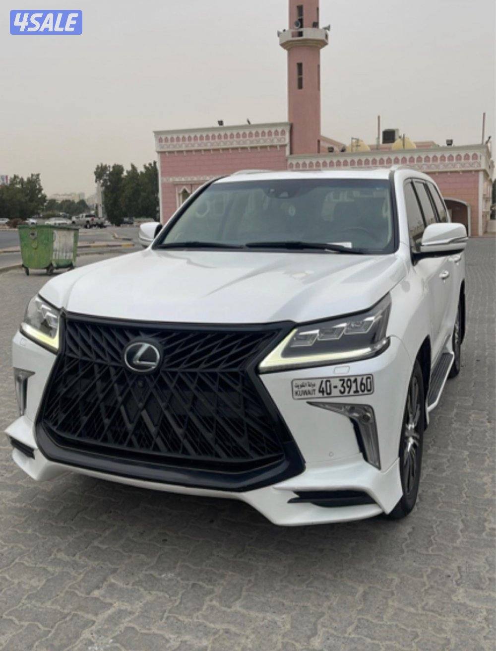 للبيع جيب لكزس 2017 الدرجة الاولى1