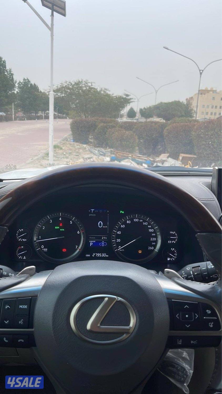 للبيع جيب لكزس 2017 الدرجة الاولى7