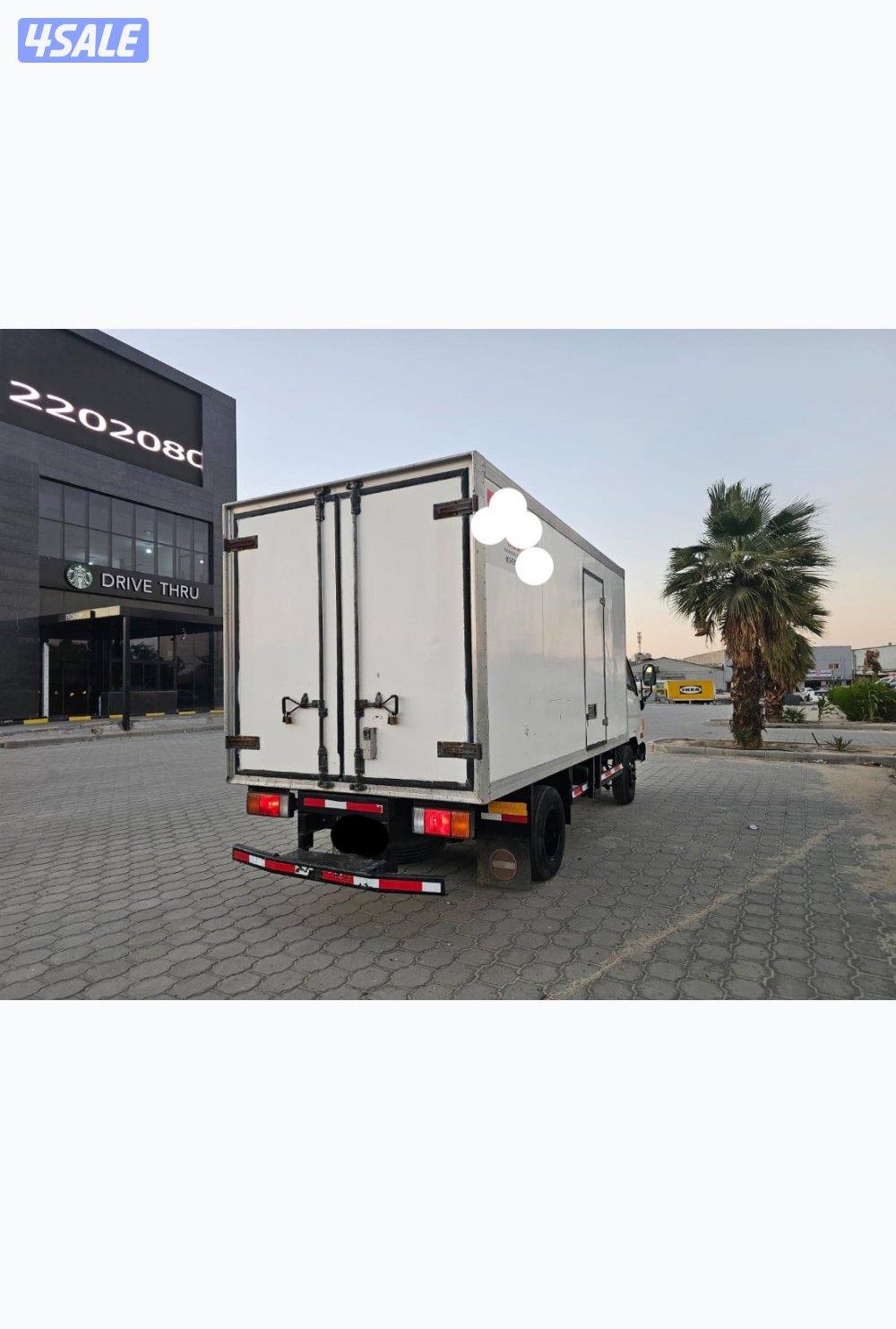 هيونداي 2011 بحاله. جيده. كل شي شغال. ثلاجه يوجد فحص صحي سنه4