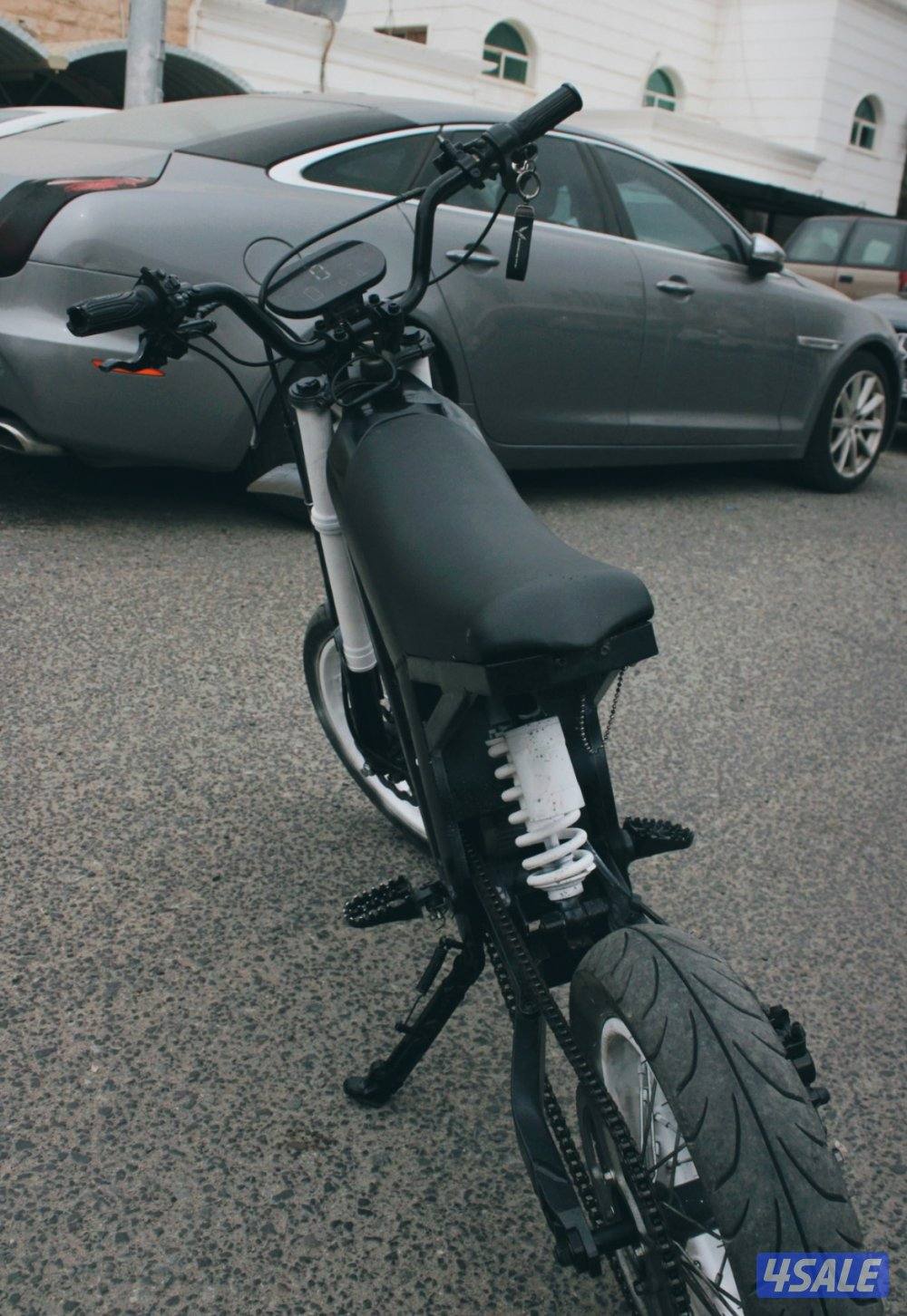 سيكل كوقو مصبوغ اسود وابيض الحاله ممتازه3