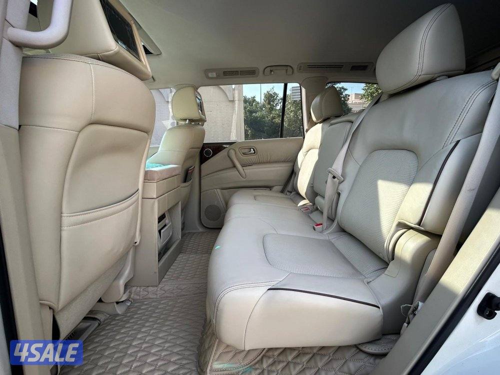 نيسان
باترول بلاتينيوم
LE40010