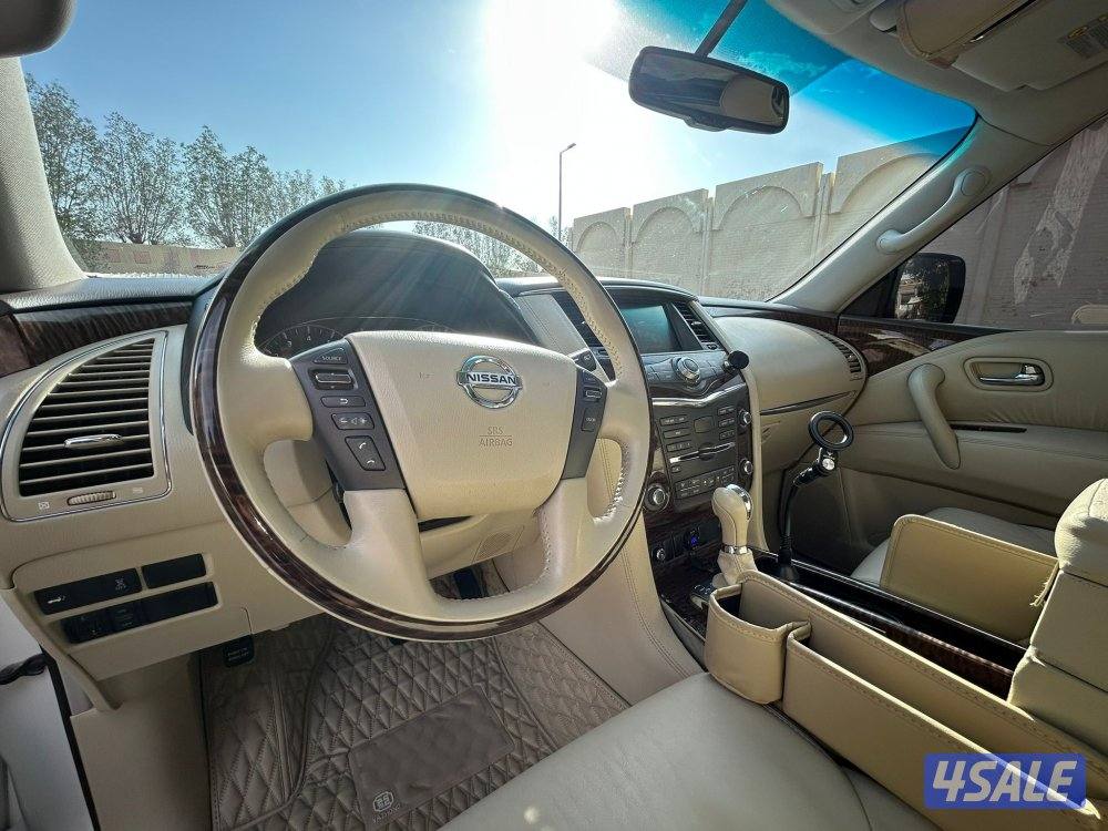 نيسان
باترول بلاتينيوم
LE40013