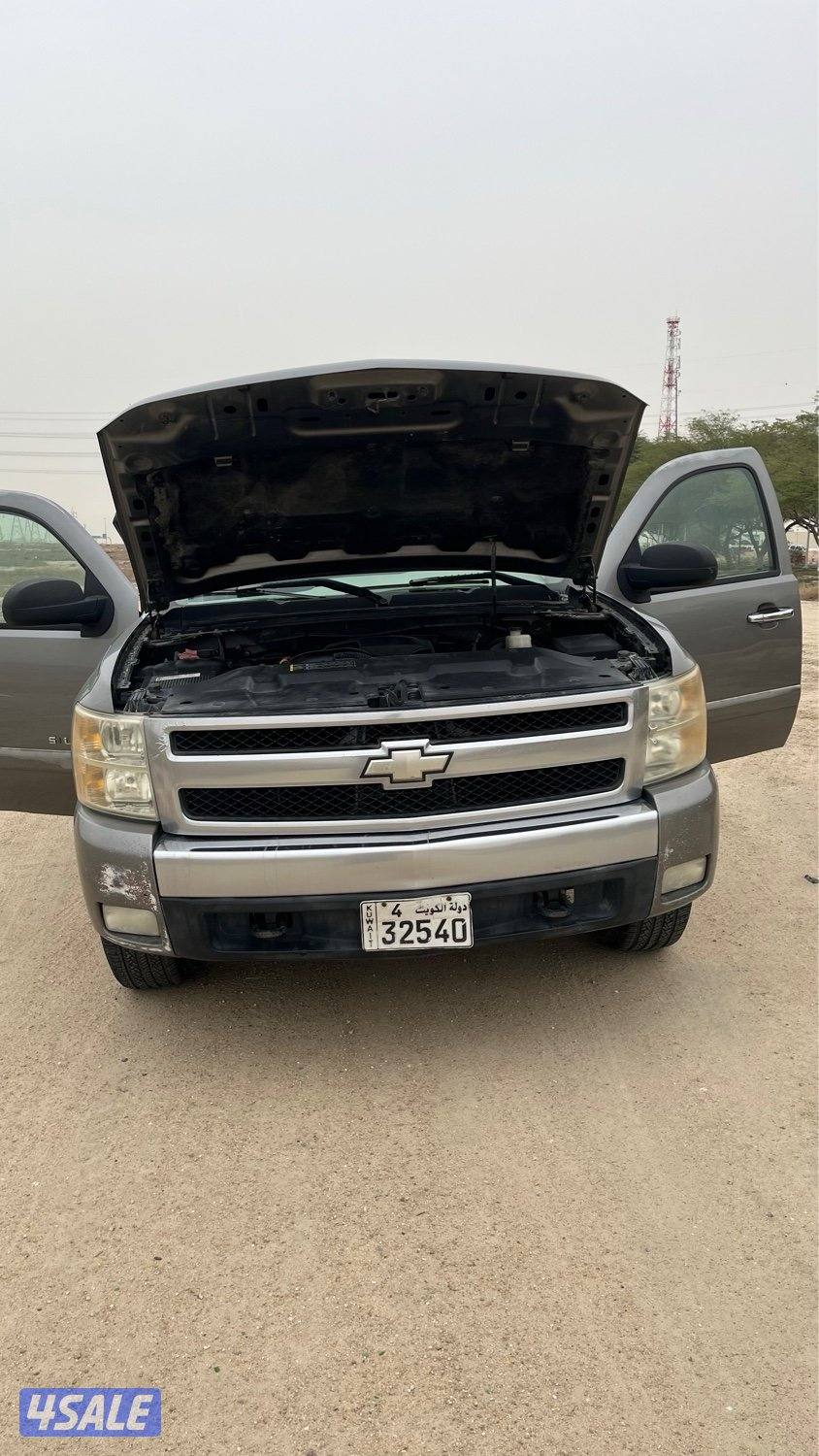 للبيع وانيت شفر سلفرادوا 2007  على السوم  استعمال يوني6