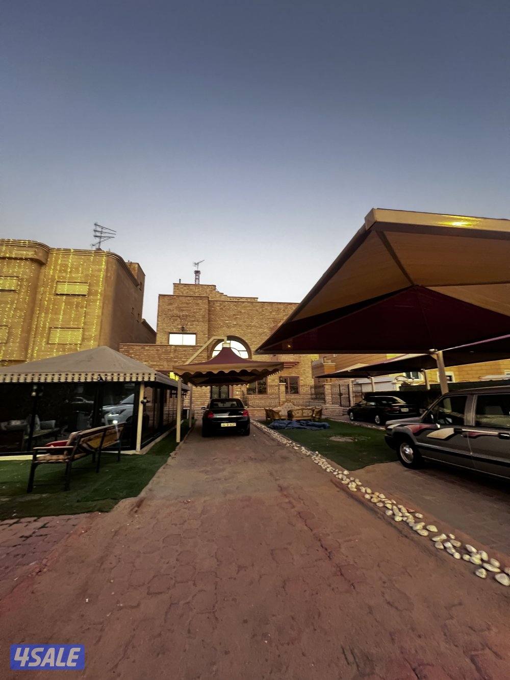 | للاجار قسيمه مبارك الكبير الشارع العام |0