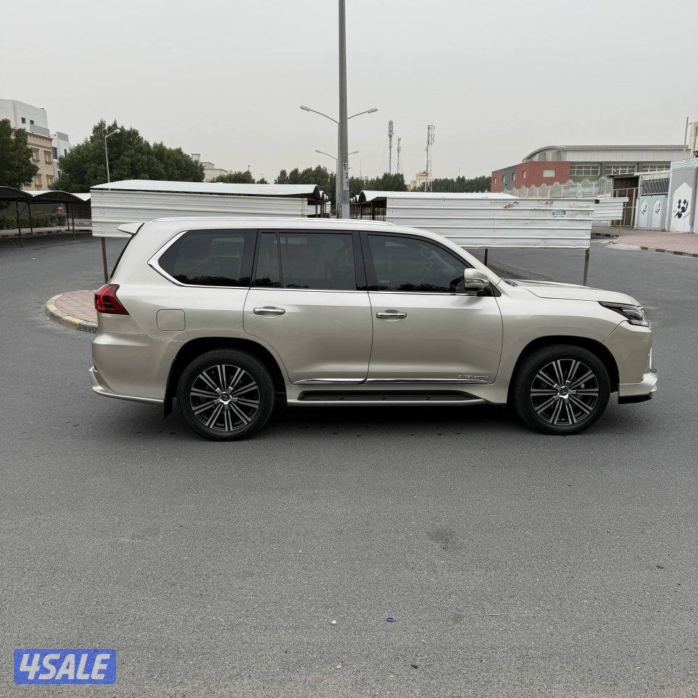 لكزس 570LXالساير 2016 الدرجه الاولي5