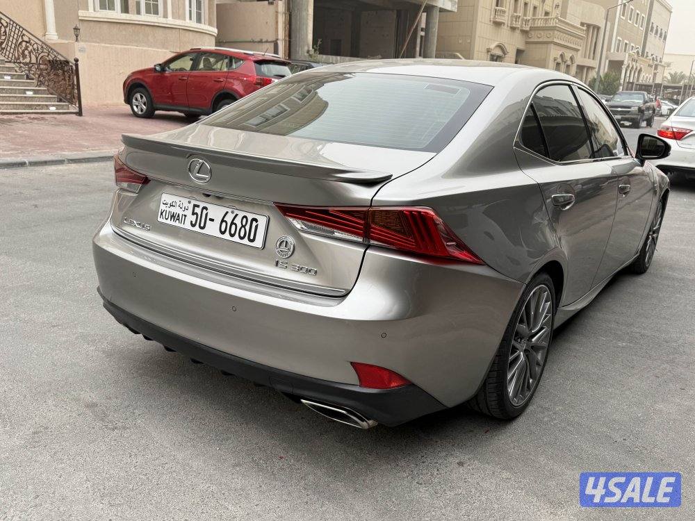 لكزس is300 موديل ٢٠٢٠ شرط الفحص6