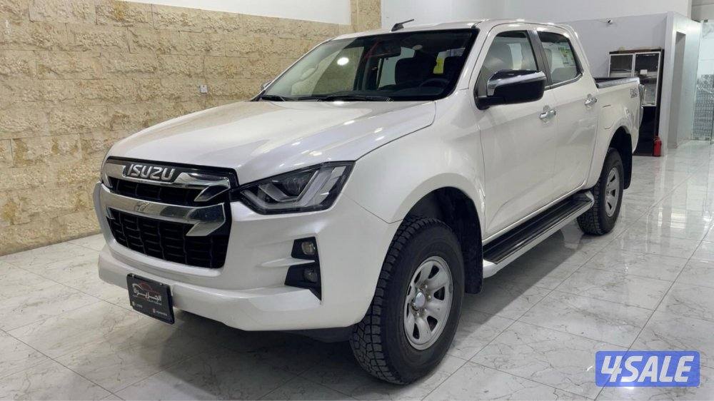 للبيع اي سوزو  2023 ديزل1