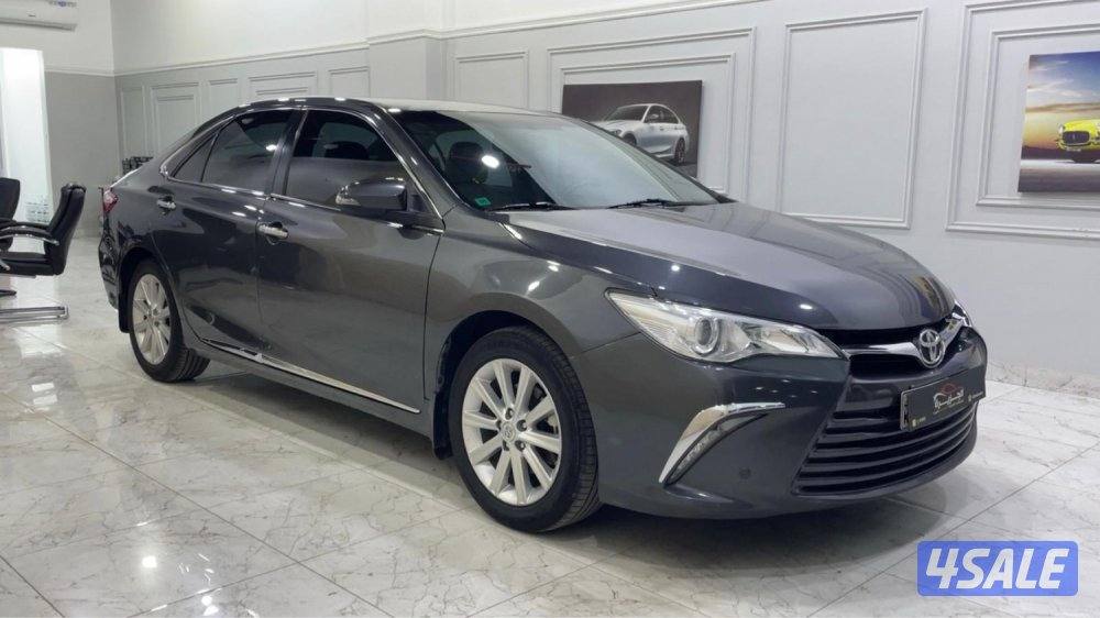 للبيع كامري 2017 عداد 71الف0