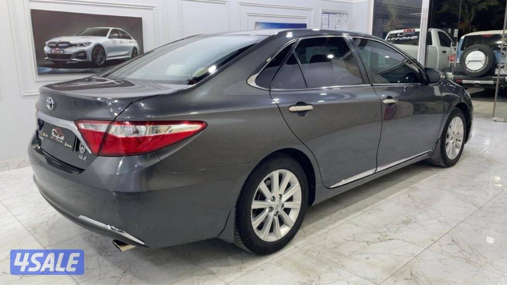 للبيع كامري 2017 عداد 71الف3