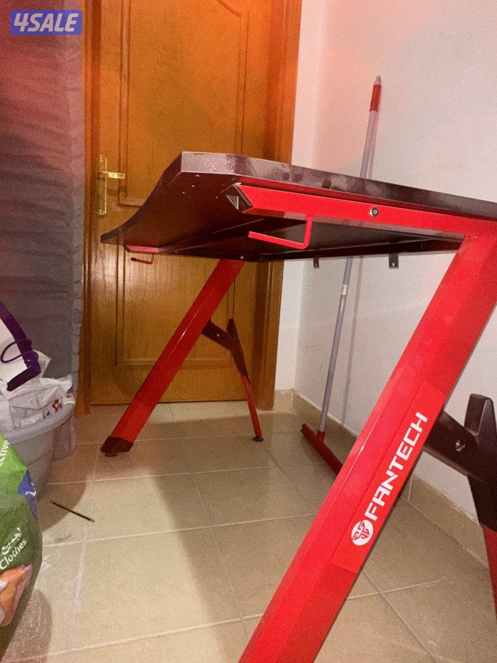 Gaming بيعه سريعه طاوله قيمنق0