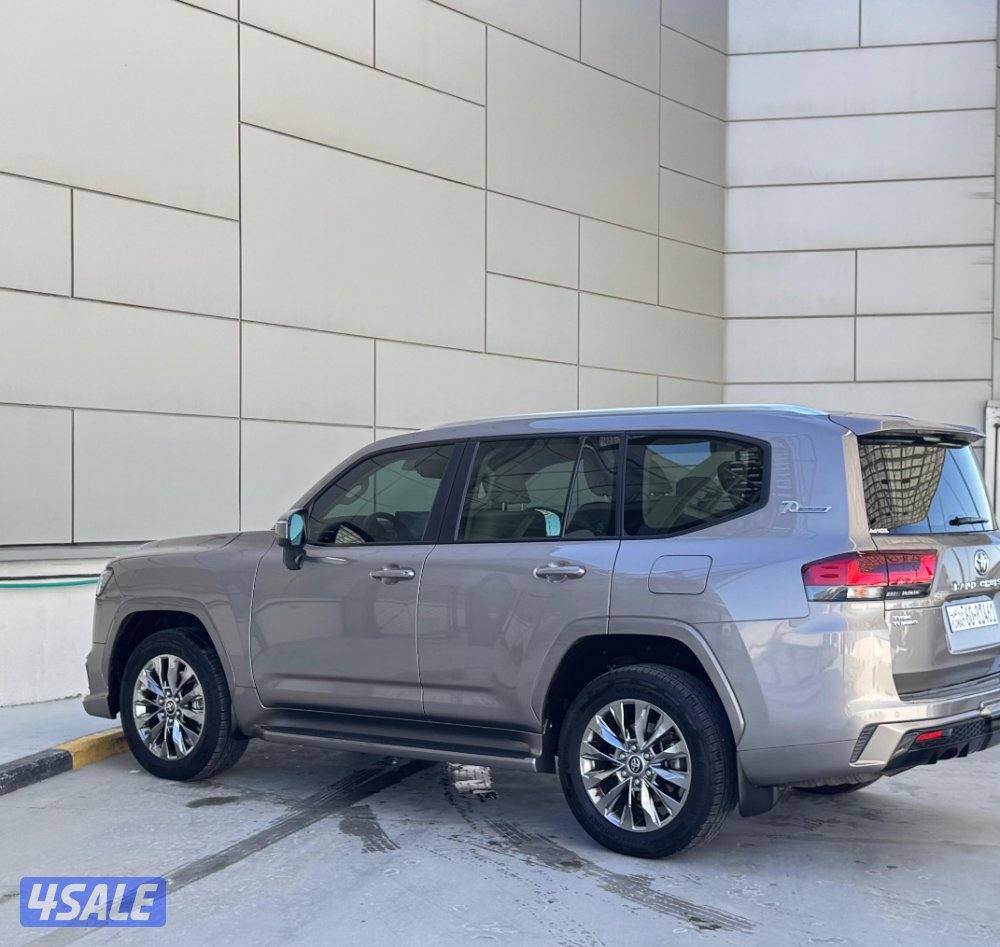 للبيع لاند كروز ايرو s توين تربو موديل 2022 عداد 57 الف كم الساير6