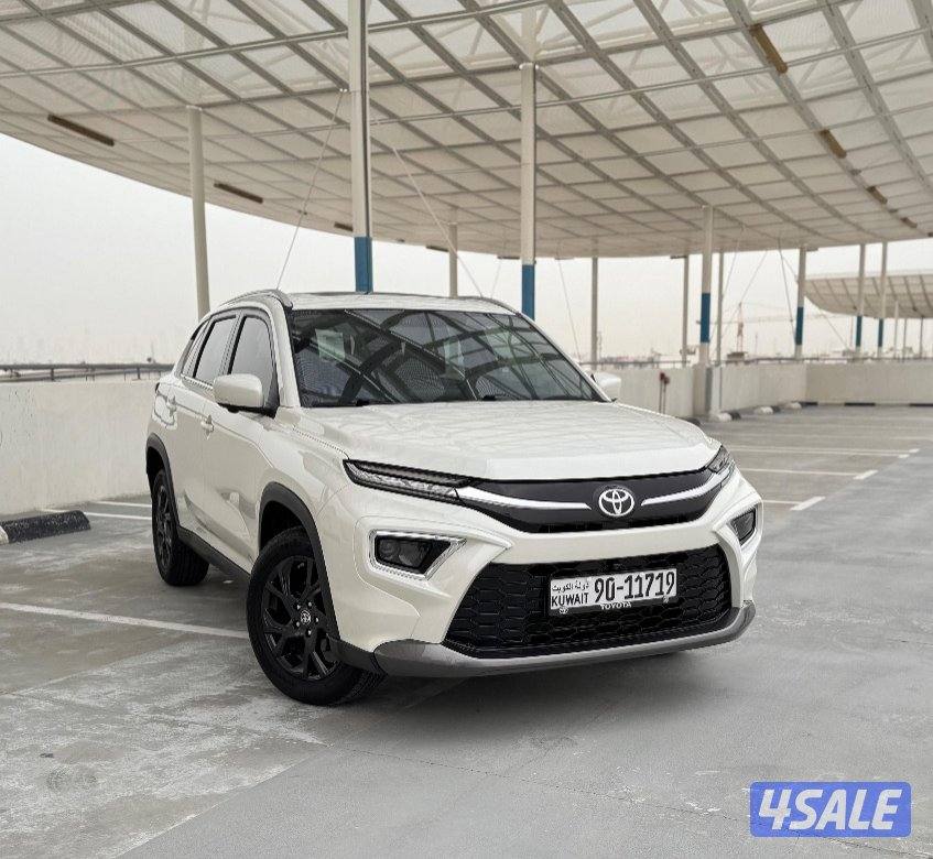 للبيع تويوتا أوربان موديل ٢٠٢٥ الساير عداد 11 الف كم صبغ الوكالة7