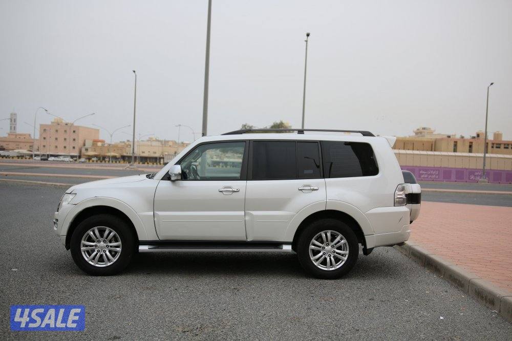 للبيع جيب باجيرو 2018 الماكينه الكبيرة2