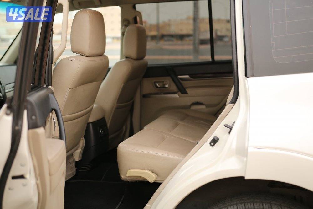 للبيع جيب باجيرو 2018 الماكينه الكبيرة4