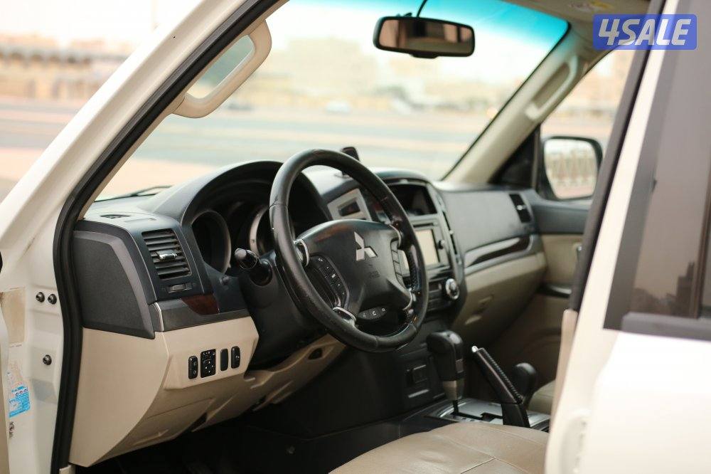 للبيع جيب باجيرو 2018 الماكينه الكبيرة5