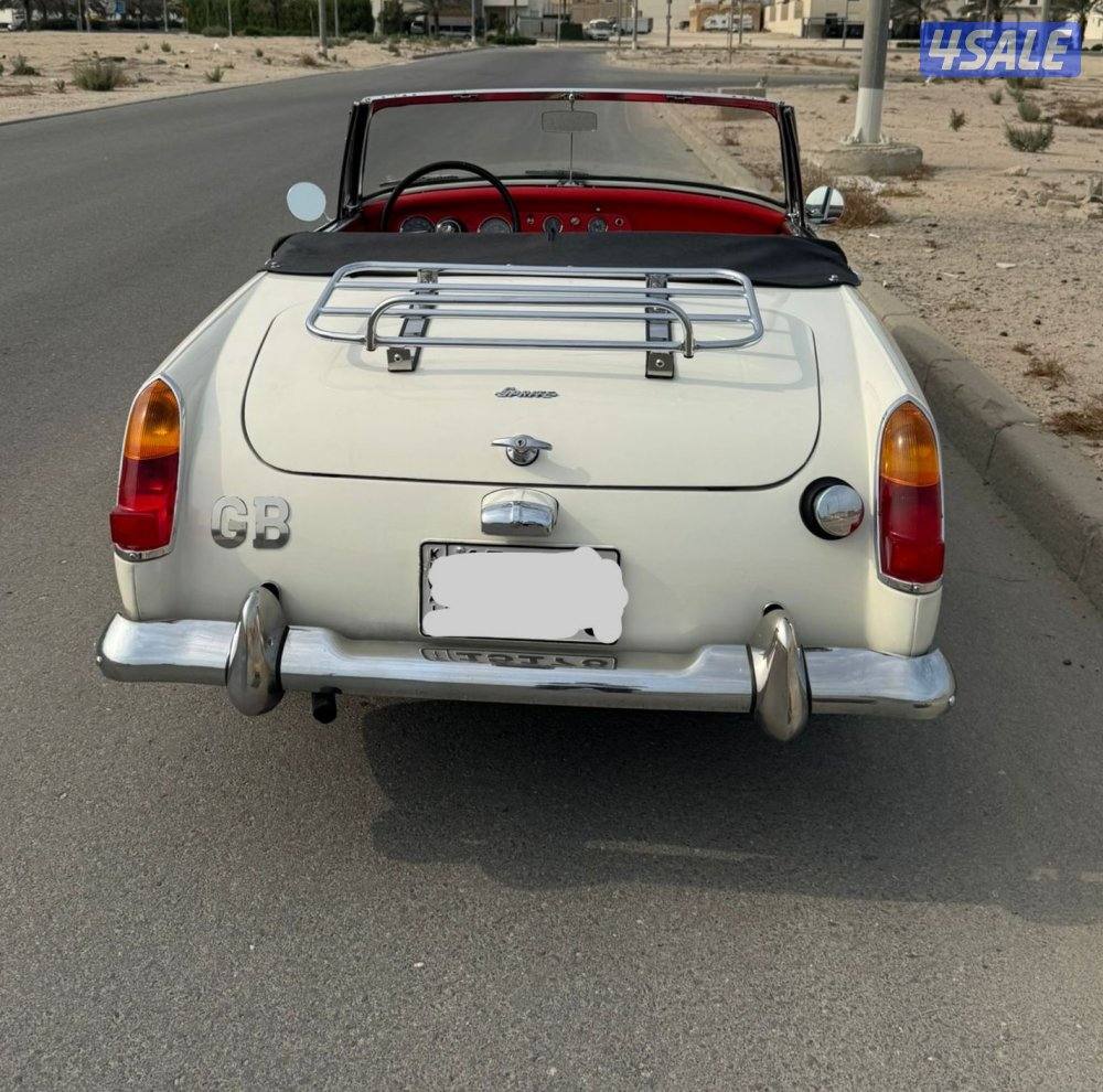 للبيع  AUSTIN HEALY SPERT موديل 1966 عداد 85 الف مايل1