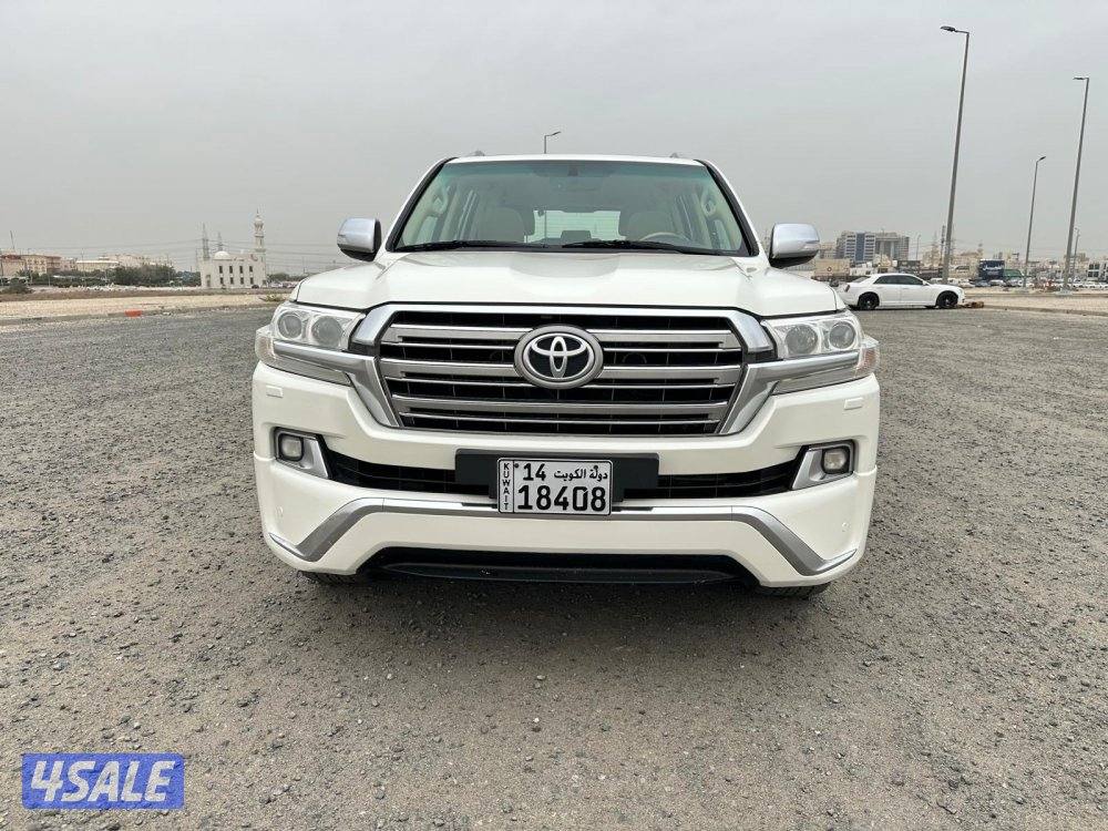 لاندركروزر V8  GXR موديل ٢٠١٦  المالك الأول صبغ وكالة3