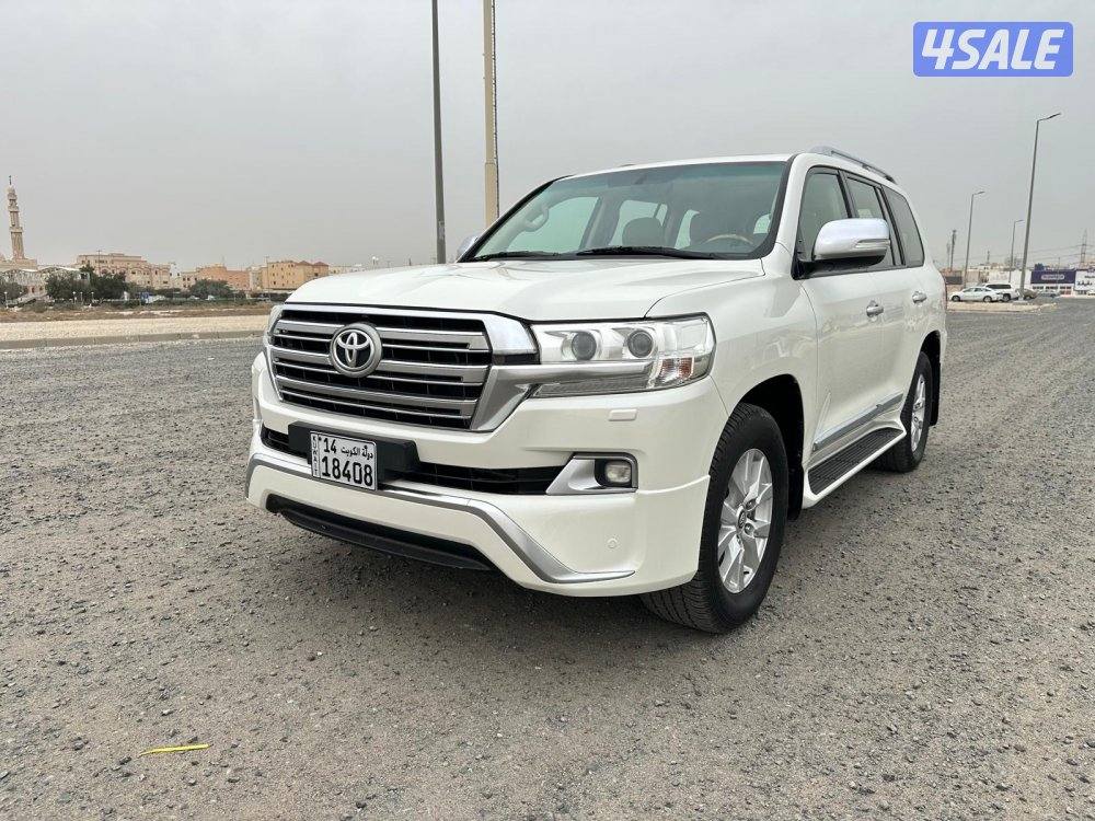 لاندركروزر V8  GXR موديل ٢٠١٦  المالك الأول صبغ وكالة5