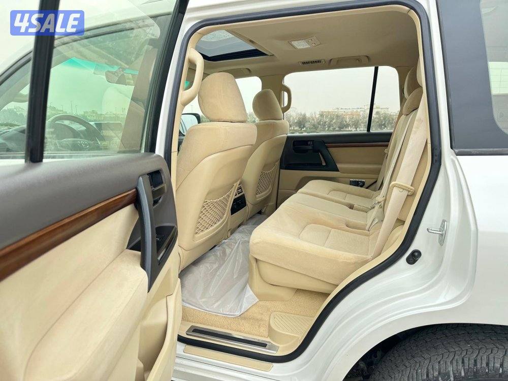 لاندركروزر V8  GXR موديل ٢٠١٦  المالك الأول صبغ وكالة7