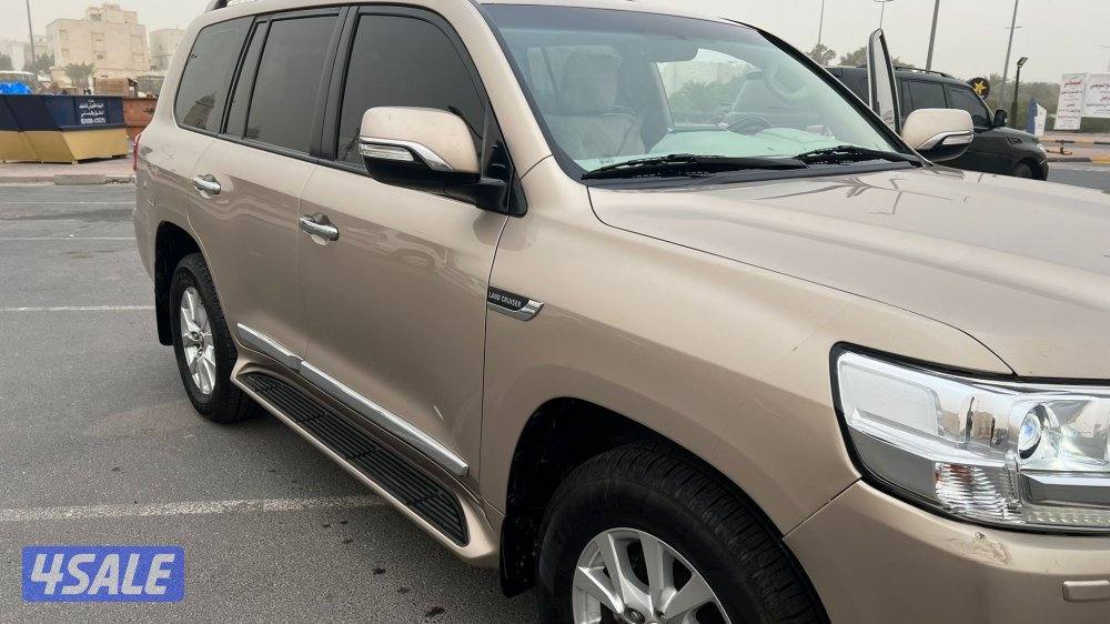 للبيع لاندكروزر 20192