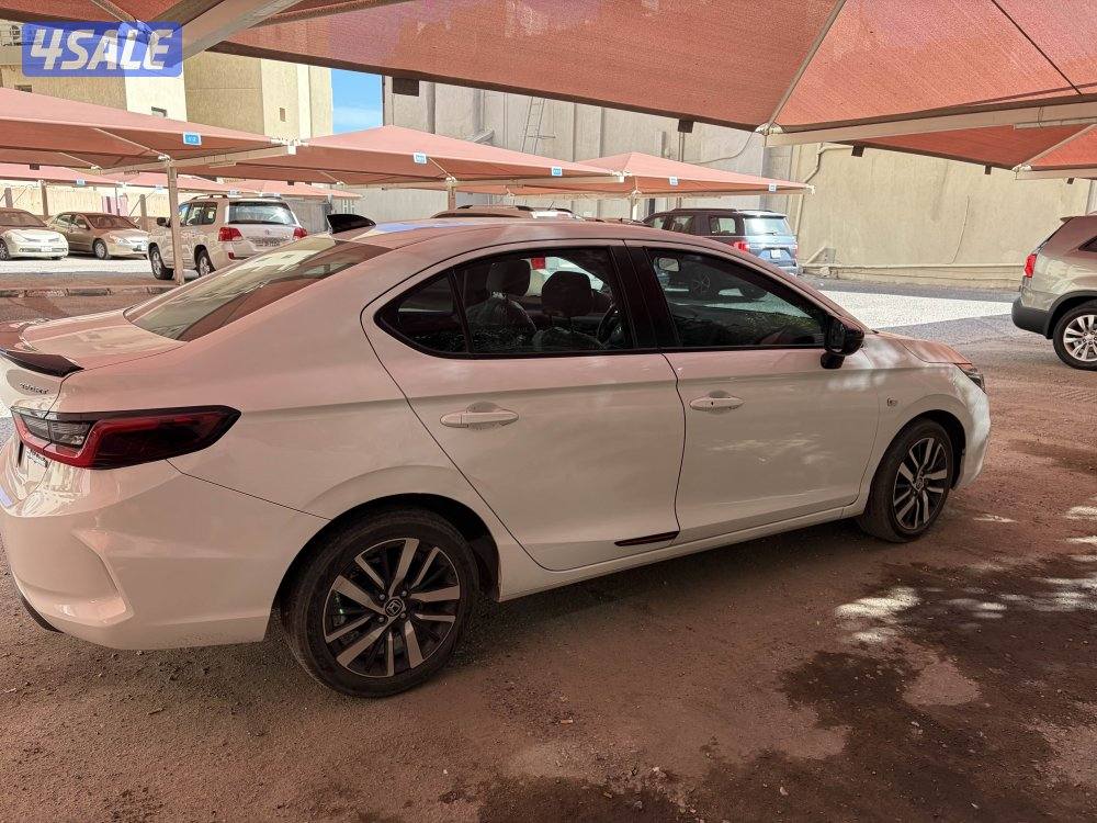 للبيع هوندا سيتي سبورت موديل ٢٠٢٣2