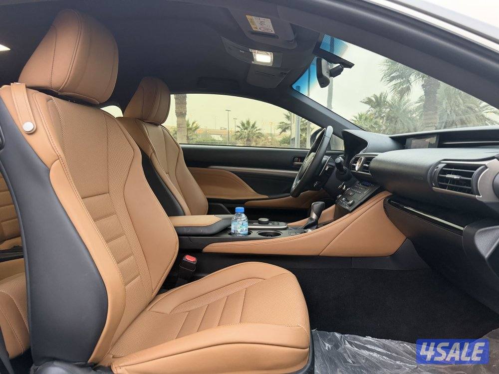 لكزس RC350 موديل 2015 عداد قليل 126 الف Km الساير صبغ الوكاله8