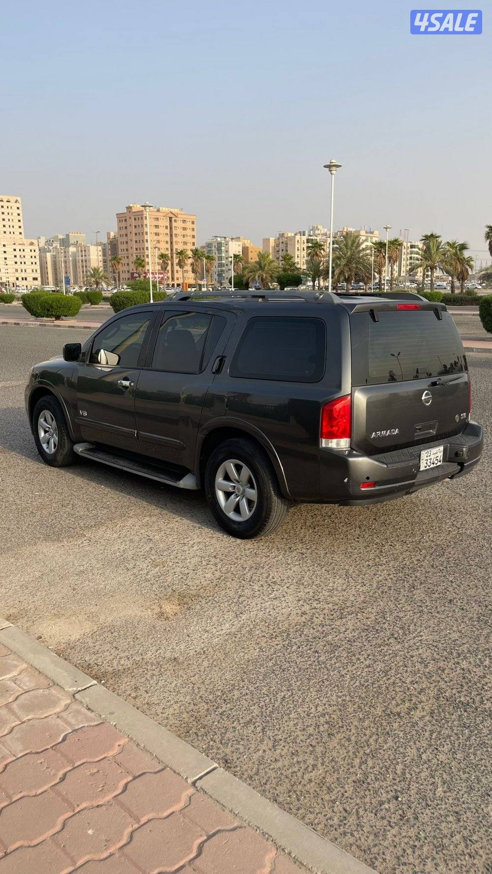 للبيع نيسان ارمادا وارد البابطين موديل ٢٠١١1