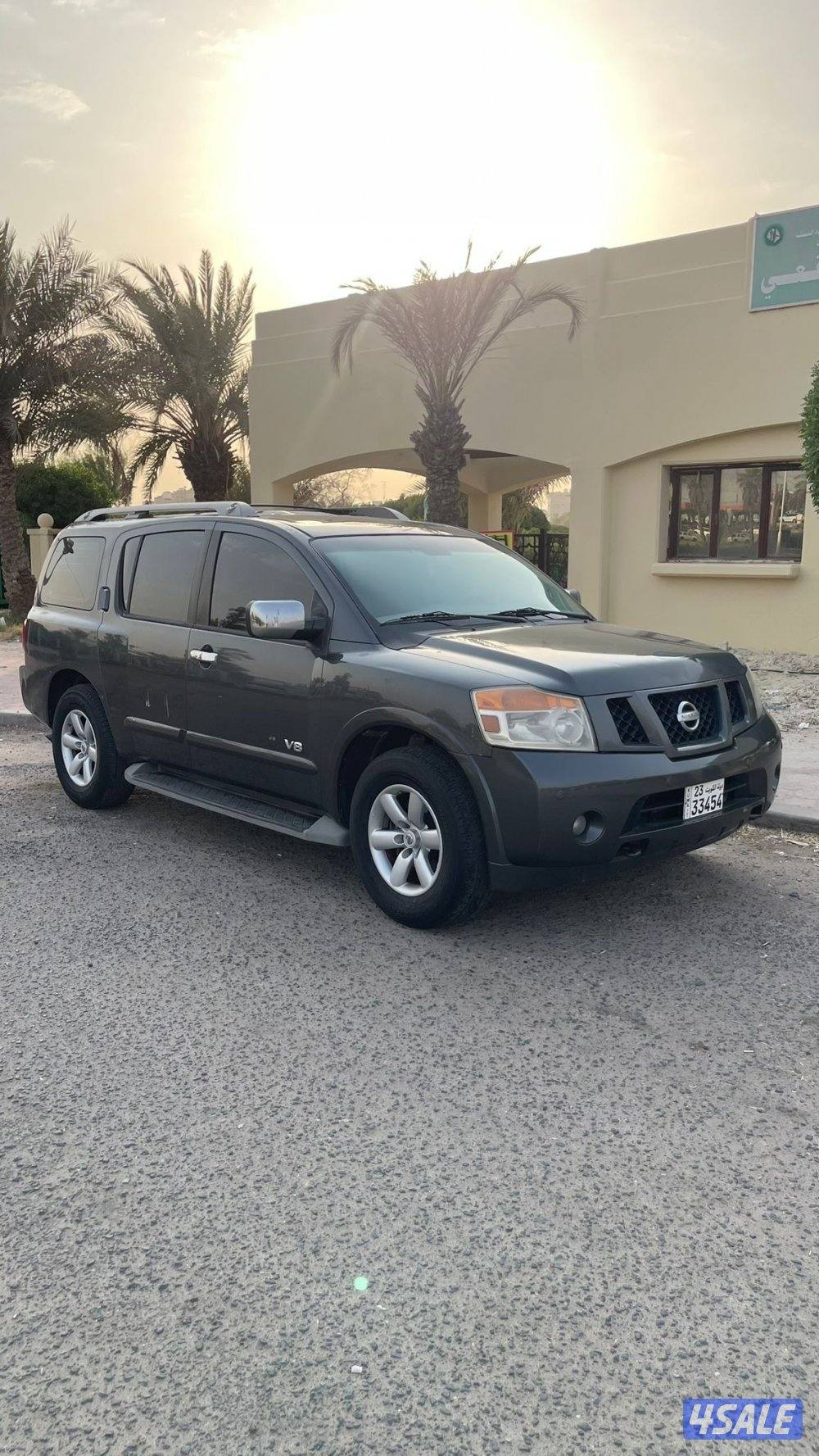 للبيع نيسان ارمادا وارد البابطين موديل ٢٠١١2