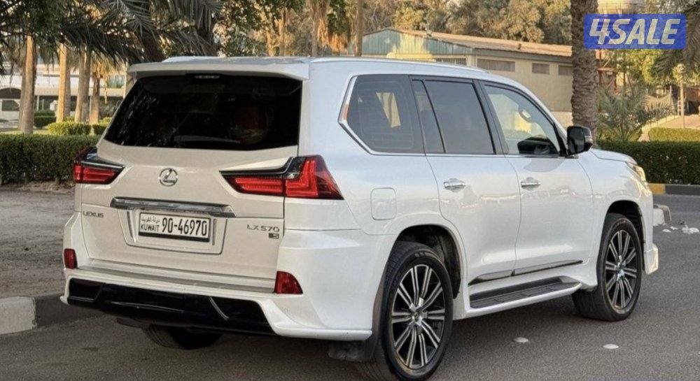 بيعة سريعة جيب لكزس lx570s سبورت ابيض داخل احمر كامل المواصفات3