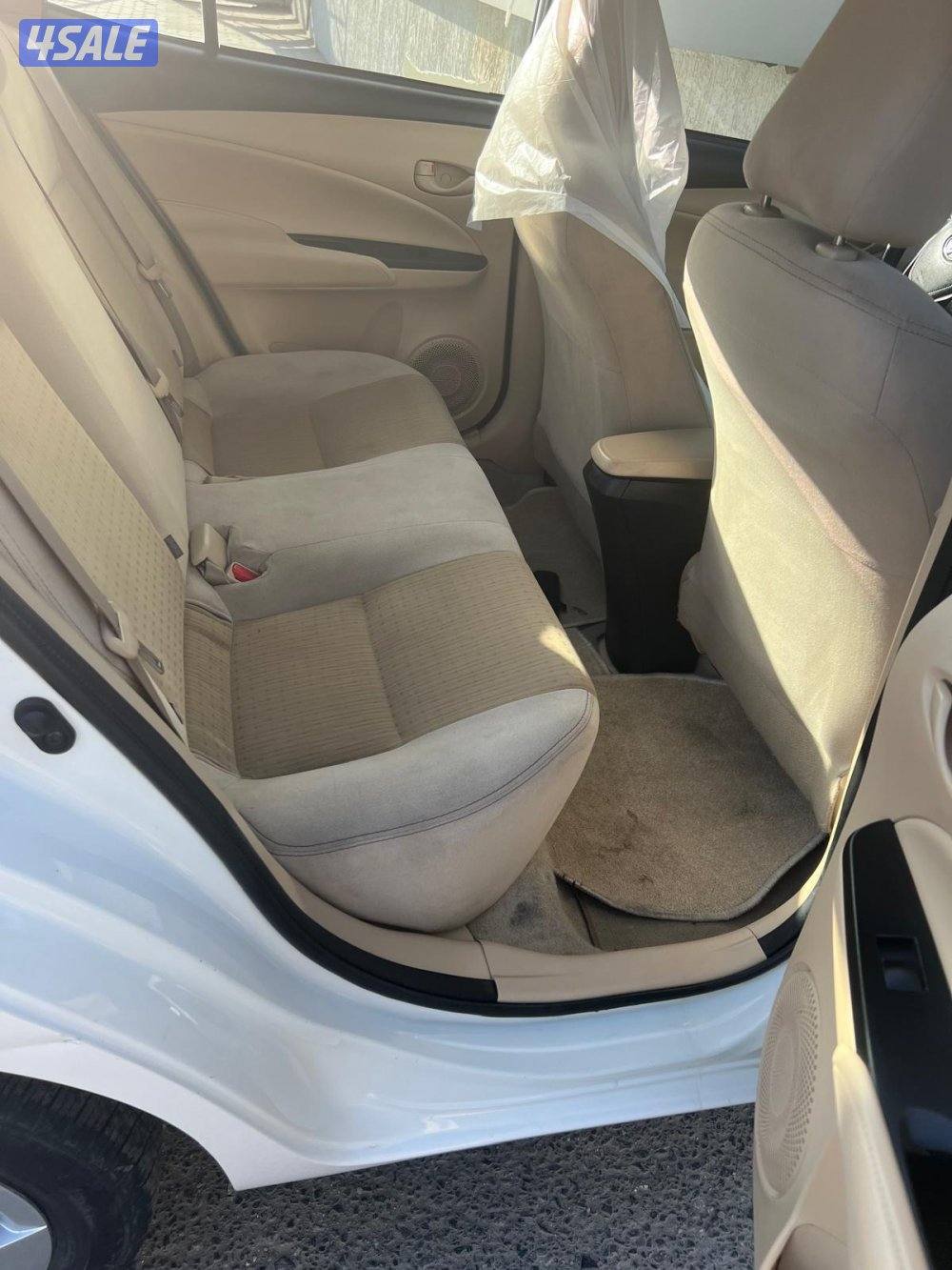 للبيع يارس م 2022 عداد 85 الف بحاله ممتازه4