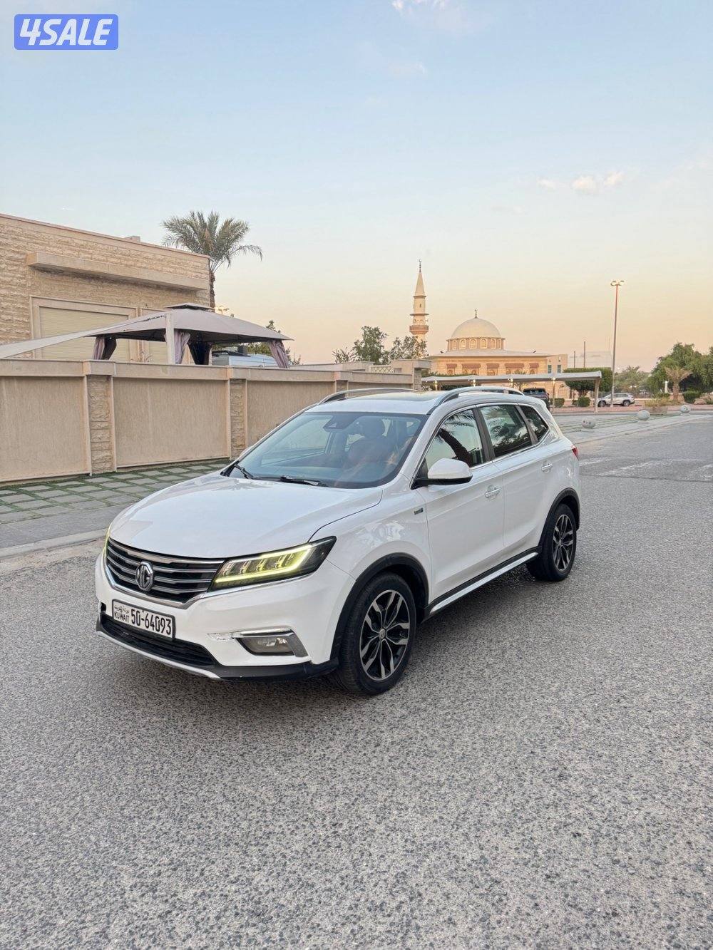 ‏مديل 2019 فتحة جلد تأن MG-RX52