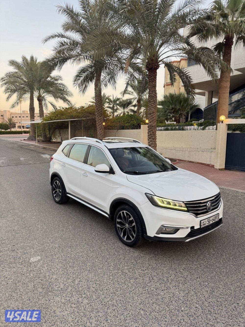 ‏مديل 2019 فتحة جلد تأن MG-RX512