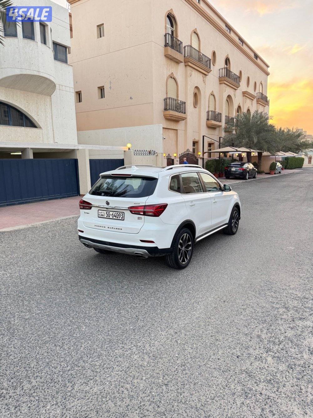 ‏مديل 2019 فتحة جلد تأن MG-RX514