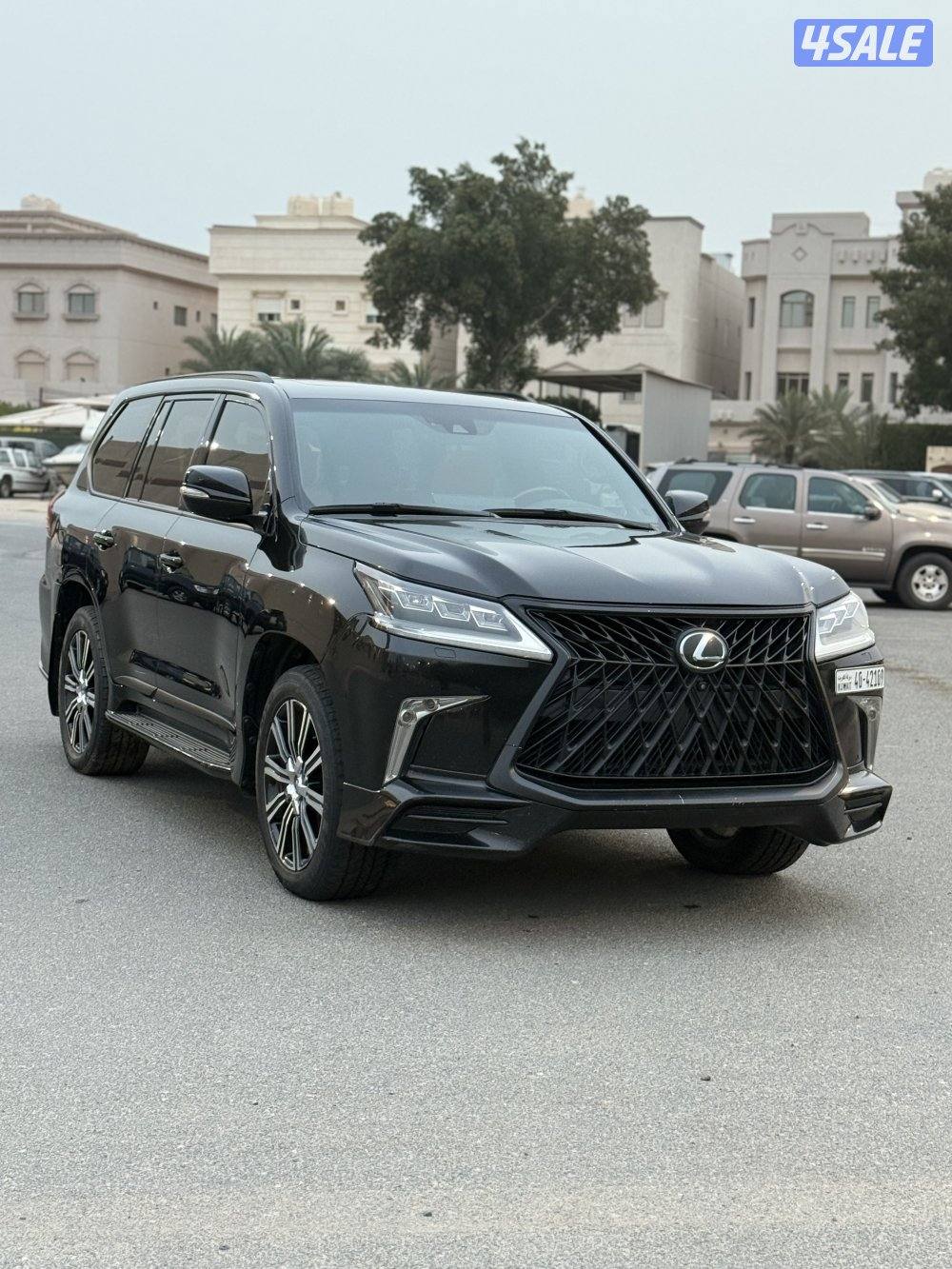 للبيع لكزس ٢٠١٦ ماشي ١٦٩7