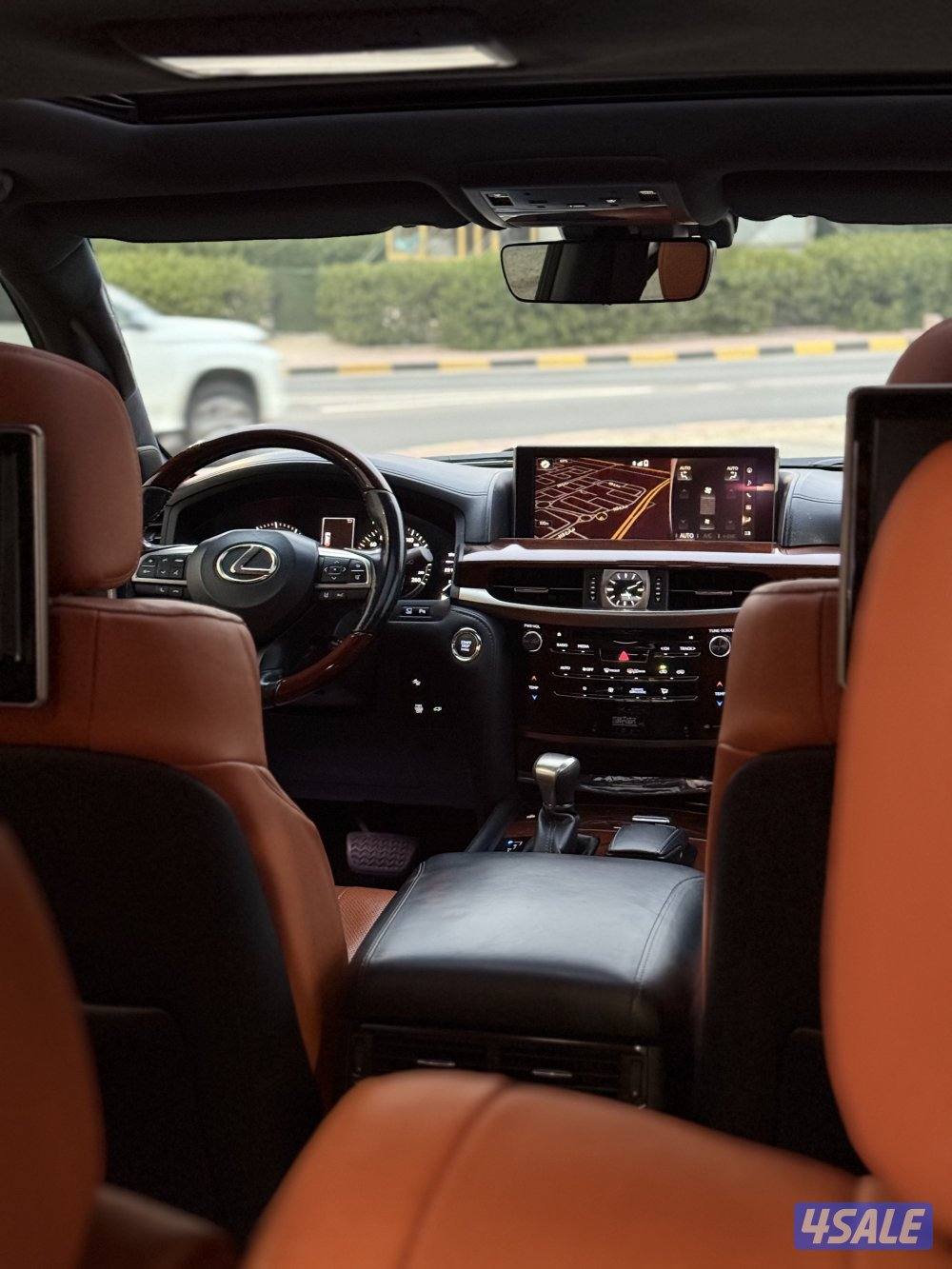 للبيع لكزس ٢٠١٦ ماشي ١٦٩8