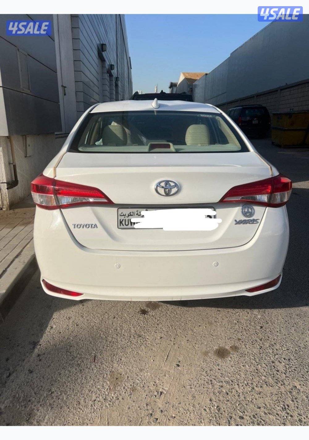 للبيع يارس م 2022 عداد 85 الف بحاله ممتازه0