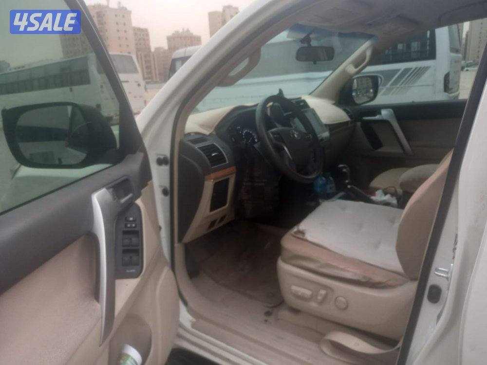 بحاله نادره تويوتا برادو VX موديل ٢٠٢١ ماشي ٥٨ الف3