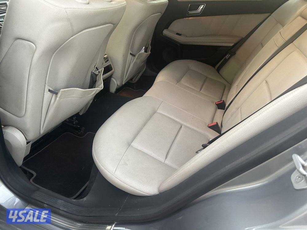 للبيع مودبل 2010حجم E300 صبغ وكاله ماعدا قطعه5