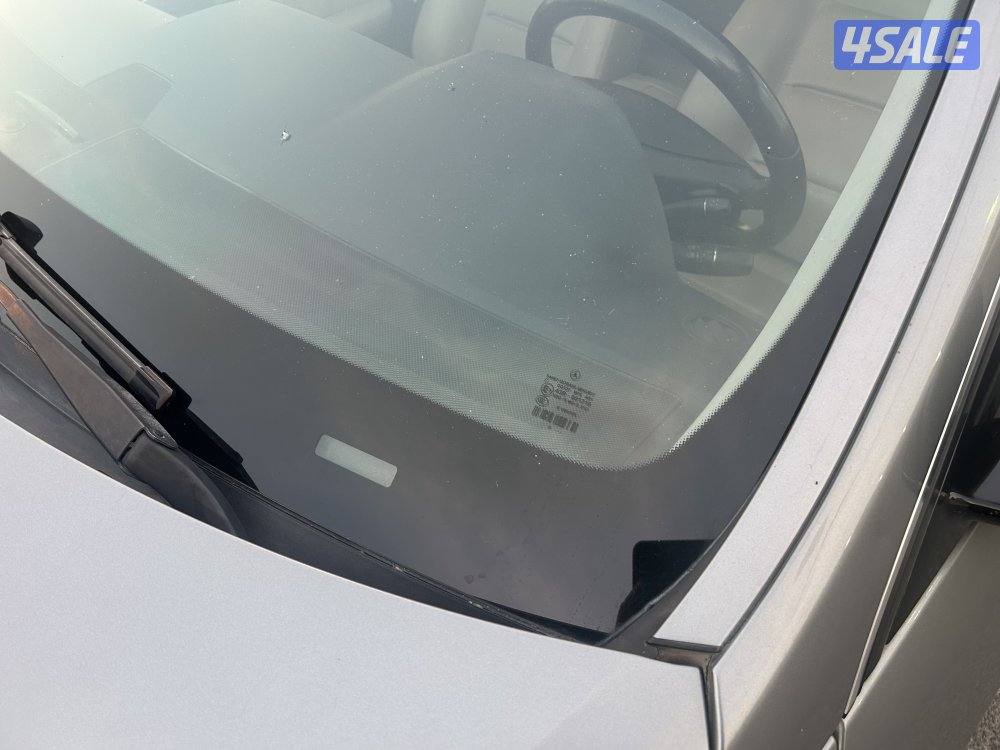 للبيع مودبل 2010حجم E300 صبغ وكاله ماعدا قطعه7