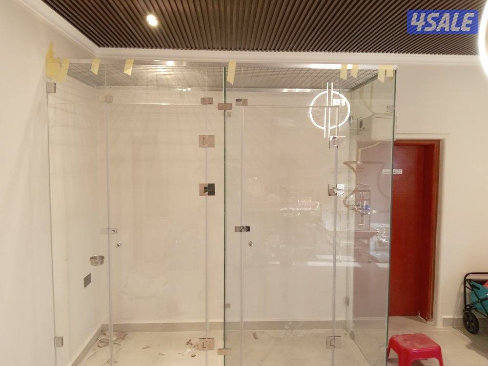 لجميع اعمال الزجاج السكوريت والشور بوكس والدونيات وبديل الخشب والرخام0