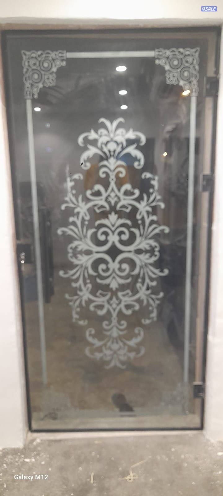 لجميع اعمال الزجاج السكوريت والشور بوكس والدونيات وبديل الخشب والرخام12