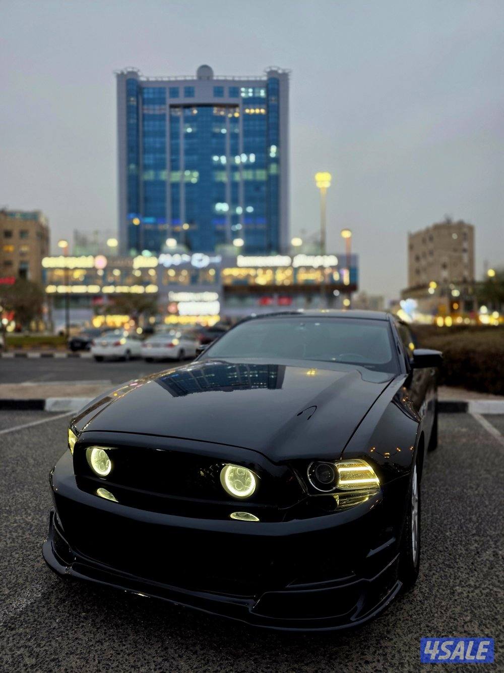 Ford Mustang 2014 - V6 / 155000 Miles0