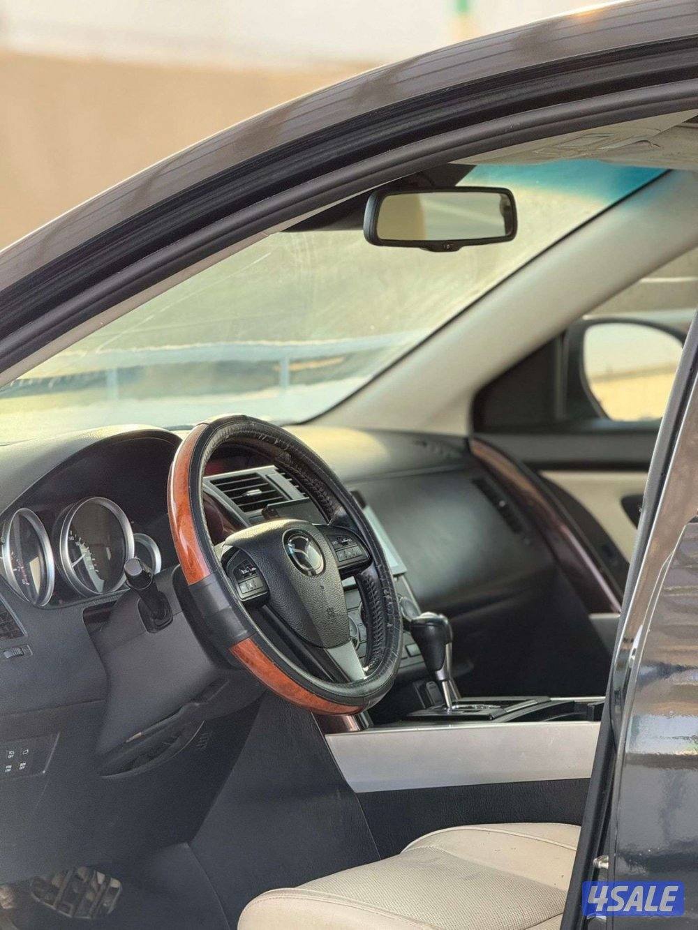 للبيع جيب مازدا بحالة وكاله4